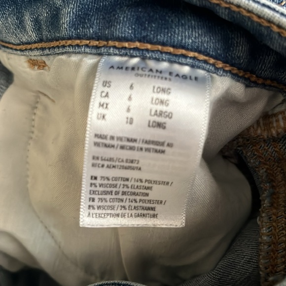 American Eagle. Size 6. Will bundle with other 2 for better price. - Picture 3 of 4